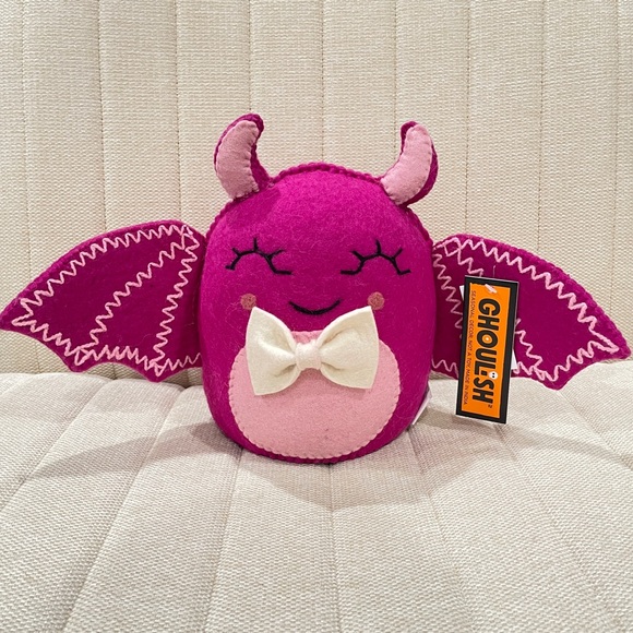 Ghoulish Other - NEW‎ Ghoulish Pink Felt Halloween Bat Monster Decor with Bow Tie Magenta